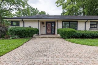1501 W TALCOTT Road, Park Ridge, IL 60068