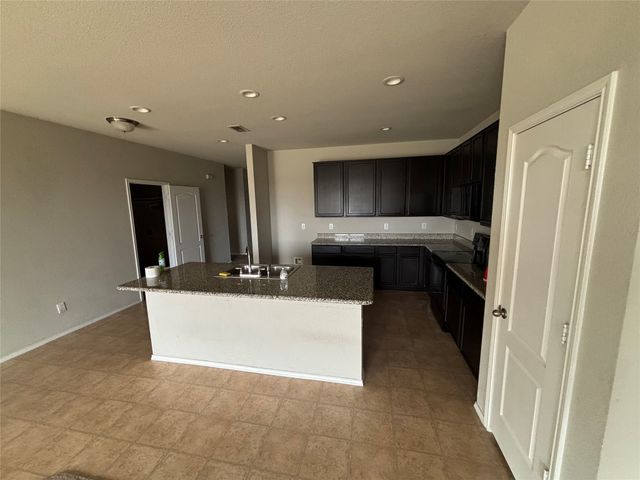 10636 Hartley Lane, Fort Worth, TX 76108