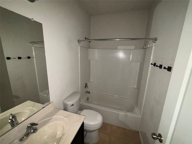 10636 Hartley Lane, Fort Worth, TX 76108