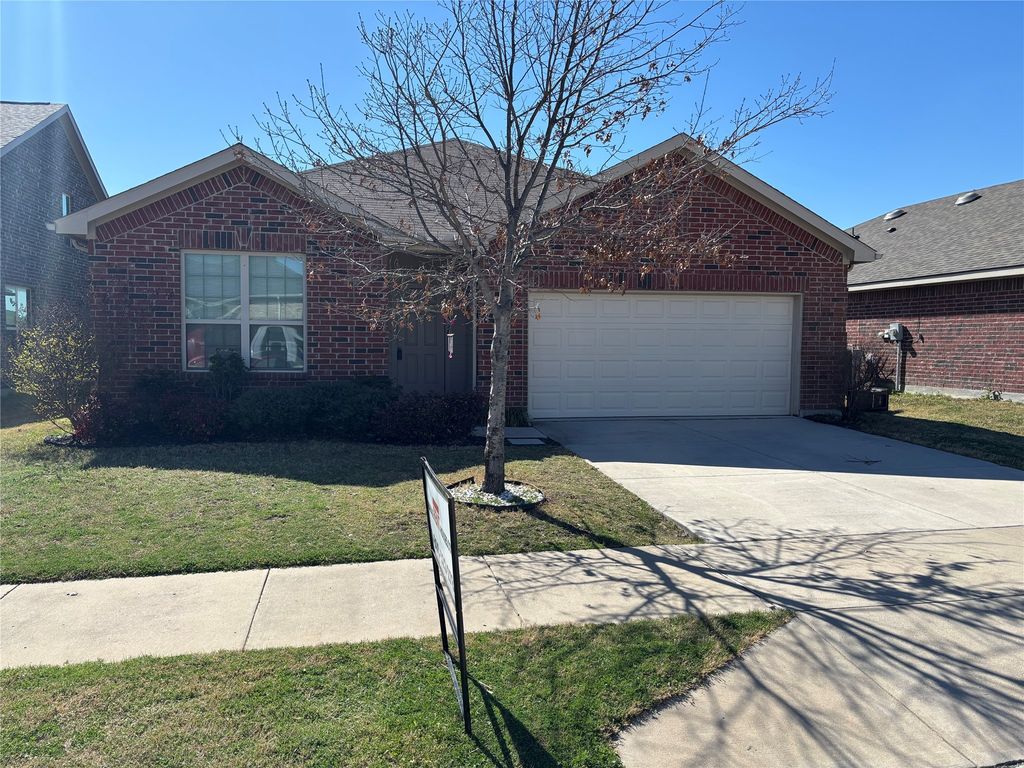 10636 Hartley Lane, Fort Worth, TX 76108