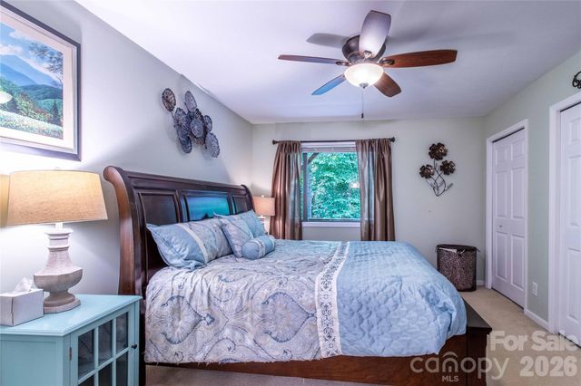 3A Cedarwood Drive, Asheville, NC 28