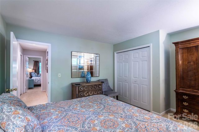 3A Cedarwood Drive, Asheville, NC 28