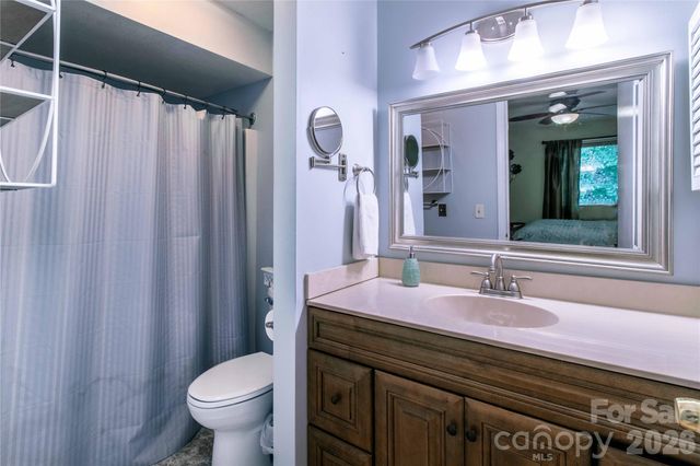 3A Cedarwood Drive, Asheville, NC 28
