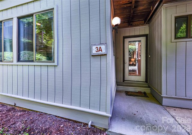3A Cedarwood Drive, Asheville, NC 28