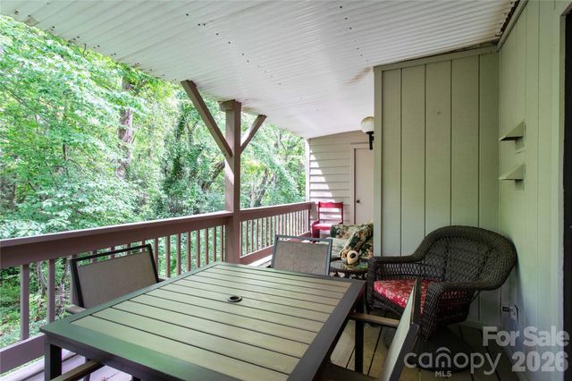 3A Cedarwood Drive, Asheville, NC 28