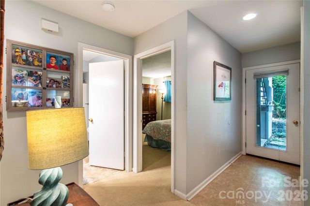 3A Cedarwood Drive, Asheville, NC 28