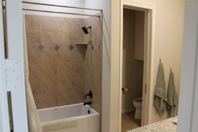 333 Renaissance Lane, Heath, TX 75032