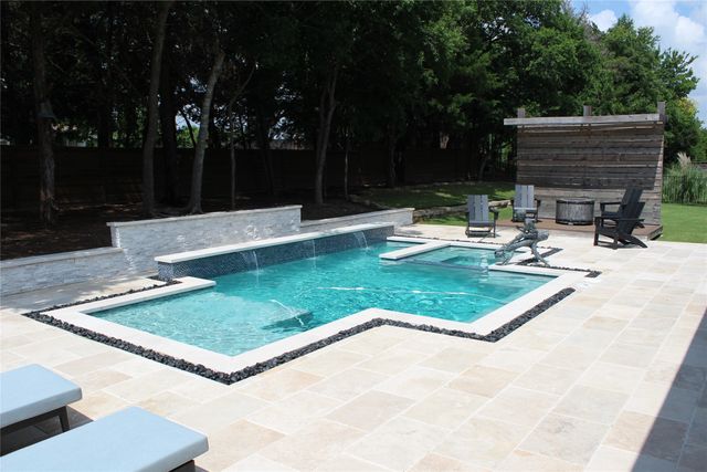 333 Renaissance Lane, Heath, TX 75032