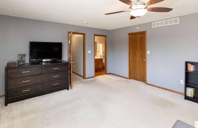 1501 NW Cedarwood Drive, Ankeny, IA 50023