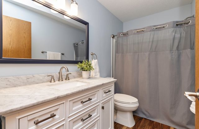 1501 NW Cedarwood Drive, Ankeny, IA 50023