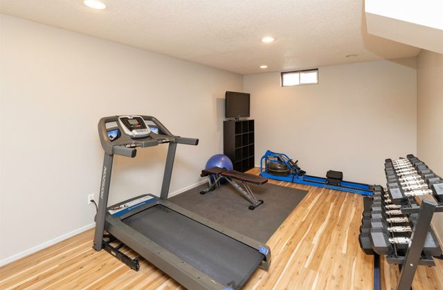 1501 NW Cedarwood Drive, Ankeny, IA 50023