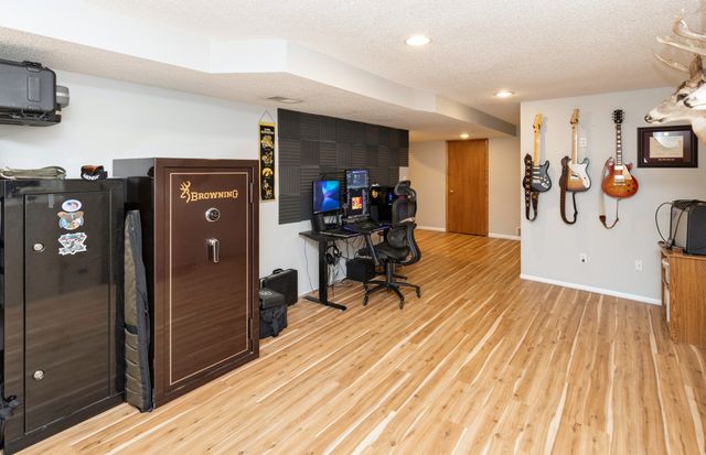 1501 NW Cedarwood Drive, Ankeny, IA 50023