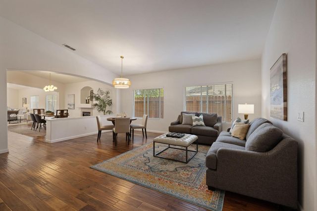 2217 Bearden St, Davis, CA 95618