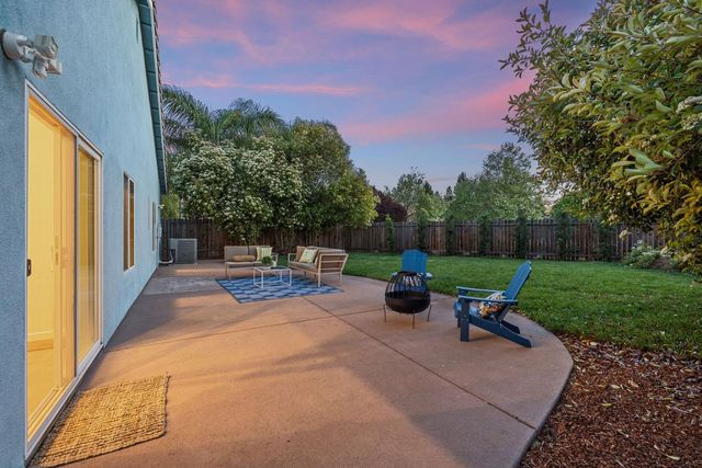 2217 Bearden St, Davis, CA 95618