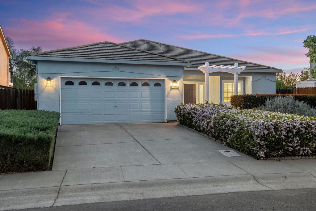 2217 Bearden St, Davis, CA 95618