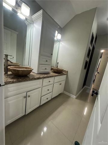 508 E Xanthisma Avenue, Mcallen, TX 78504