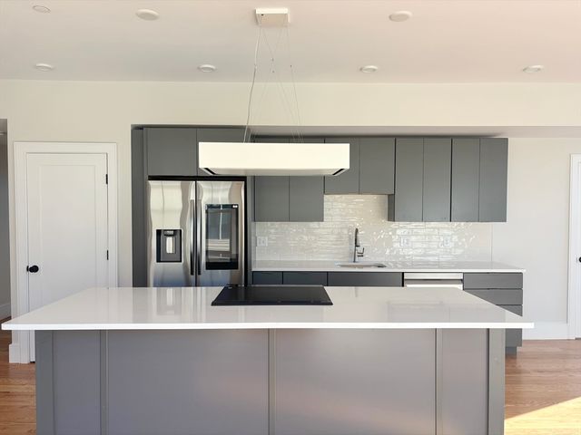 421 High St TH308, Medford, MA 02155