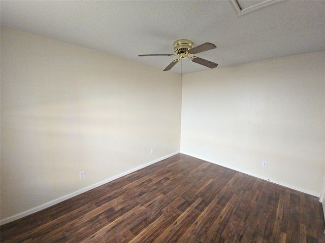 409 Commerce Street, Tomball, TX 77375