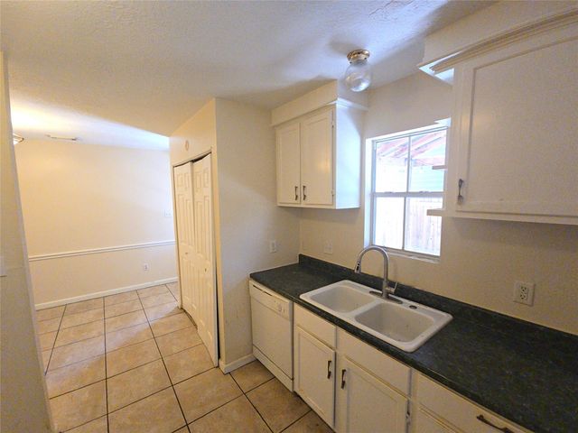 409 Commerce Street, Tomball, TX 77375
