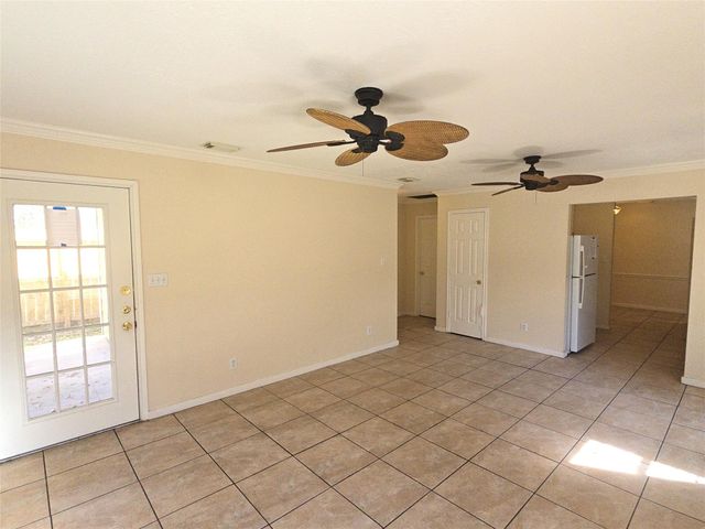 409 Commerce Street, Tomball, TX 77375