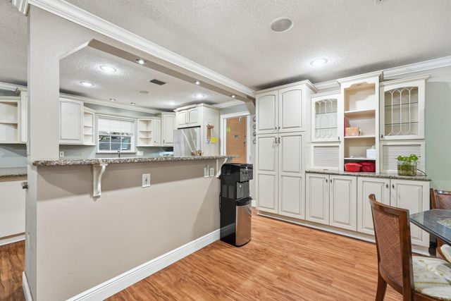 374 NW Makron Drive, Fort Walton Beach, FL 32548