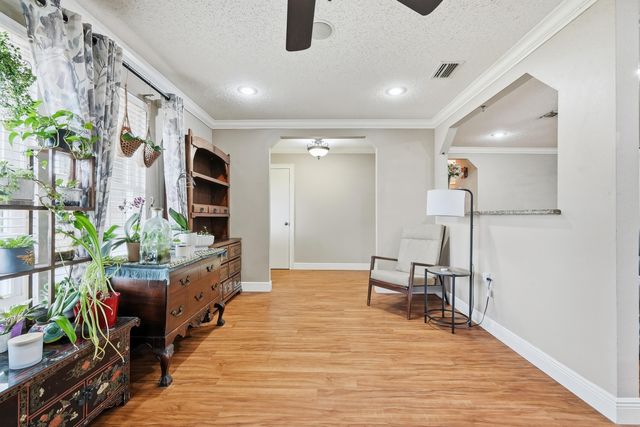 374 NW Makron Drive, Fort Walton Beach, FL 32548