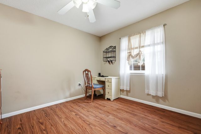 374 NW Makron Drive, Fort Walton Beach, FL 32548