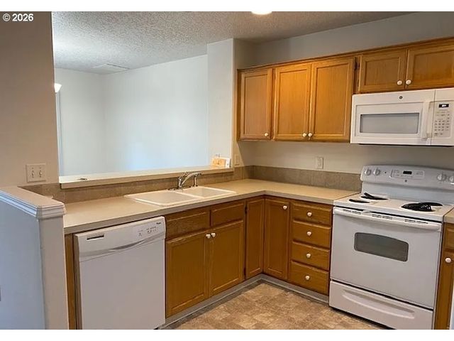 41733 Nw BELLINGHAM Ct, Banks, OR 97106