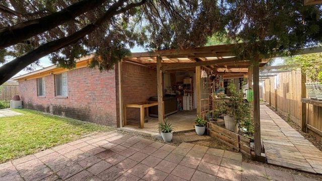 6330 Southwood Court S, Houston, TX 77035