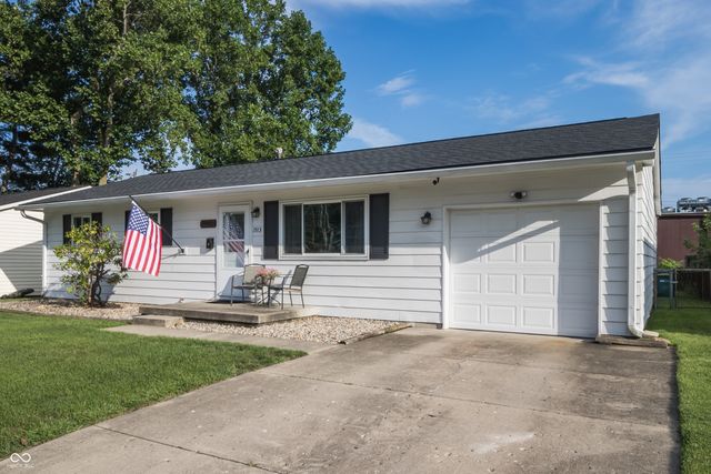 1913 Hawthorne Drive, Plainfield, IN 46168