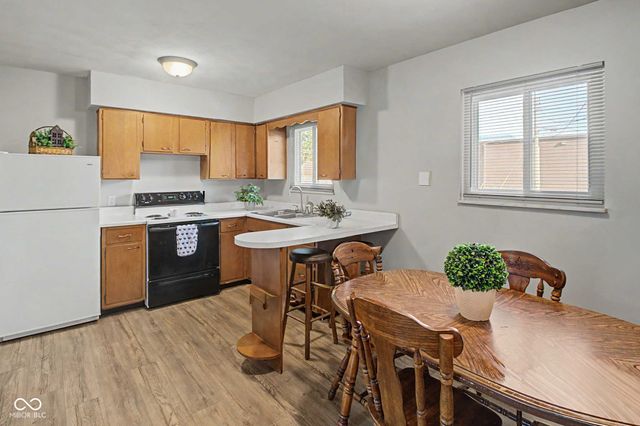1913 Hawthorne Drive, Plainfield, IN 46168