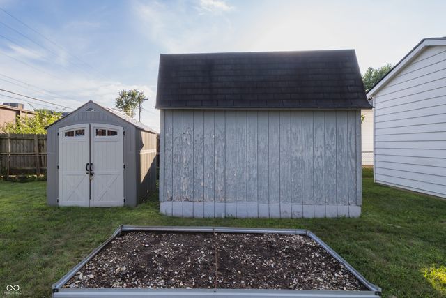 1913 Hawthorne Drive, Plainfield, IN 46168
