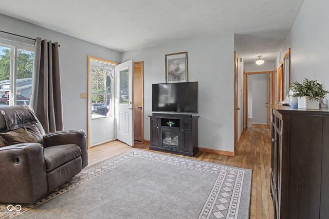 1913 Hawthorne Drive, Plainfield, IN 46168