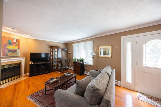 125 Main Street, Lincoln, RI 02802