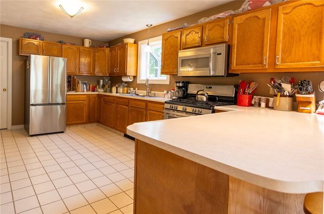 125 Main Street, Lincoln, RI 02802