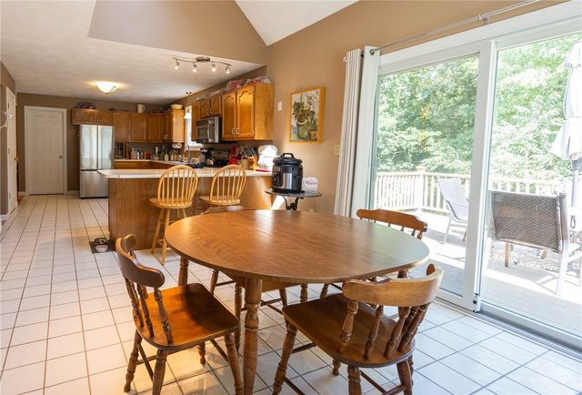 125 Main Street, Lincoln, RI 02802