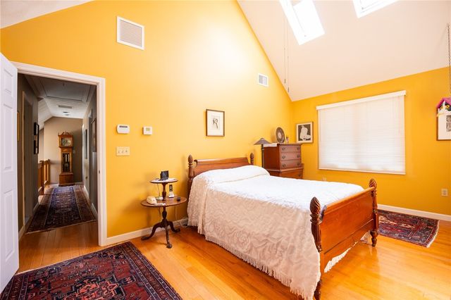 125 Main Street, Lincoln, RI 02802