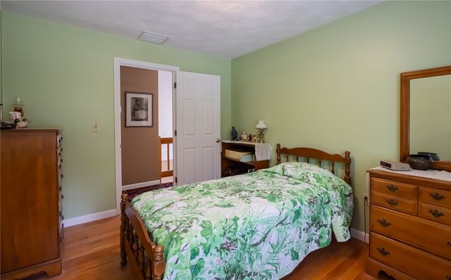 125 Main Street, Lincoln, RI 02802