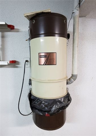 125 Main Street, Lincoln, RI 02802