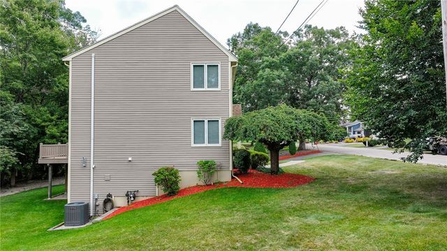 125 Main Street, Lincoln, RI 02802