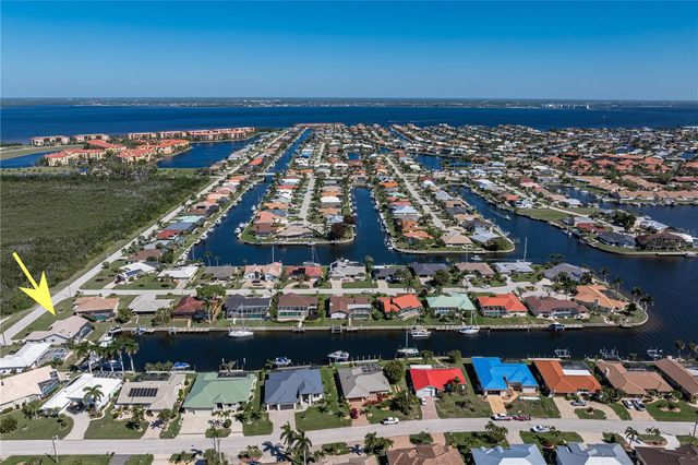 308 COLONY POINT DRIVE, Punta Gorda, FL 33950