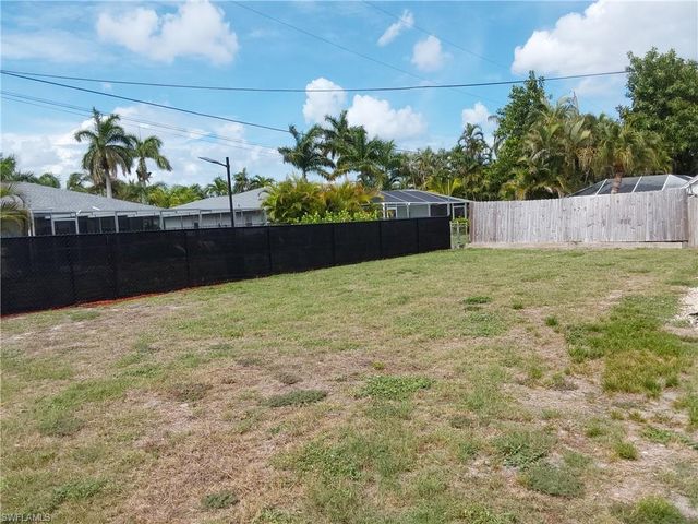 525 Coral DR, Cape Coral, FL 33904