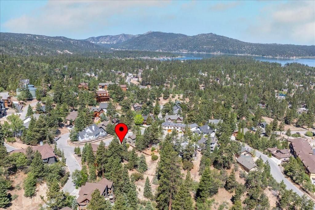 Image 17 of property listing at 40587 Ironwood Drive, Big Bear, CA 92315