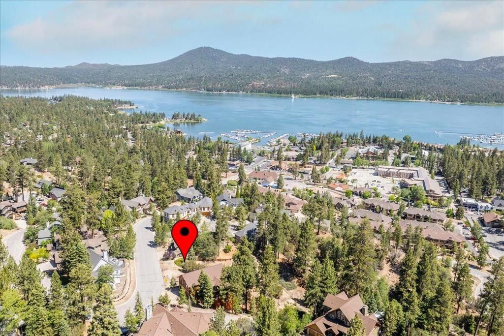 Image 18 of property listing at 40587 Ironwood Drive, Big Bear, CA 92315