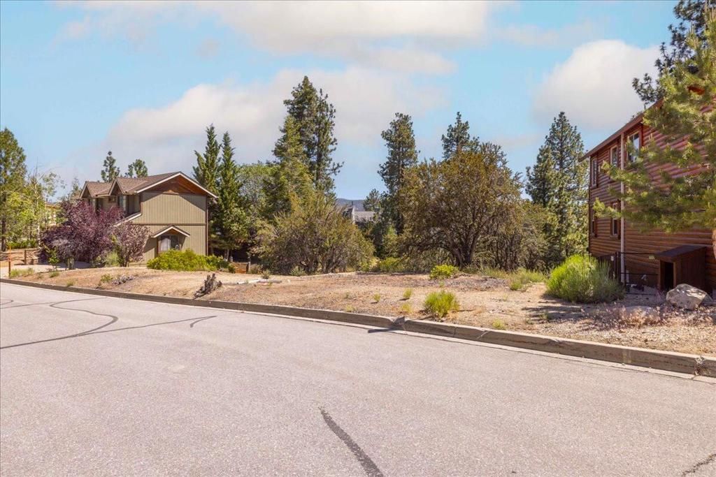 Image 3 of property listing at 40587 Ironwood Drive, Big Bear, CA 92315