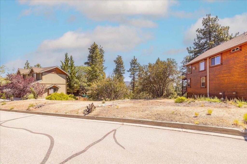 Image 4 of property listing at 40587 Ironwood Drive, Big Bear, CA 92315