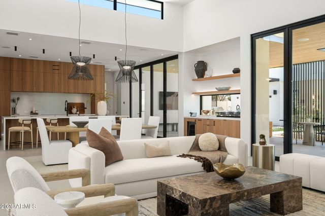 8618 E IRISH HUNTER Trail, Scottsdale, AZ 85258