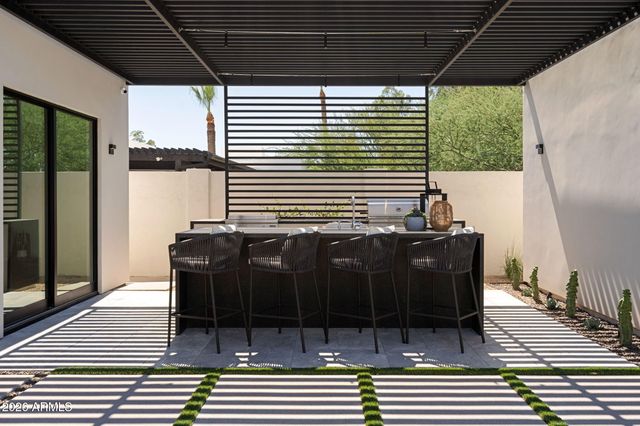 8618 E IRISH HUNTER Trail, Scottsdale, AZ 85258