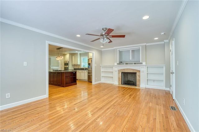 32 Little Florida RD, Poquoson, VA 23662