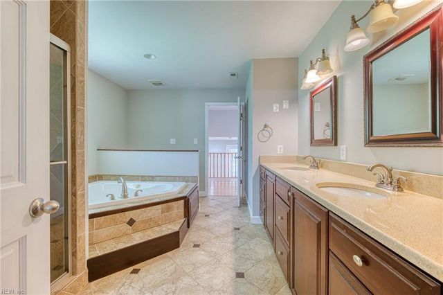 32 Little Florida RD, Poquoson, VA 23662